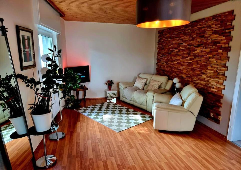 Eine Oase Bei Tara In Waldacker Apartment Rödermark Екстериор снимка